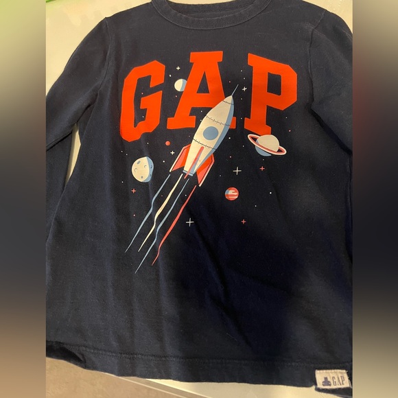 Gap 5T long sleeve shirts - Picture 5 of 6